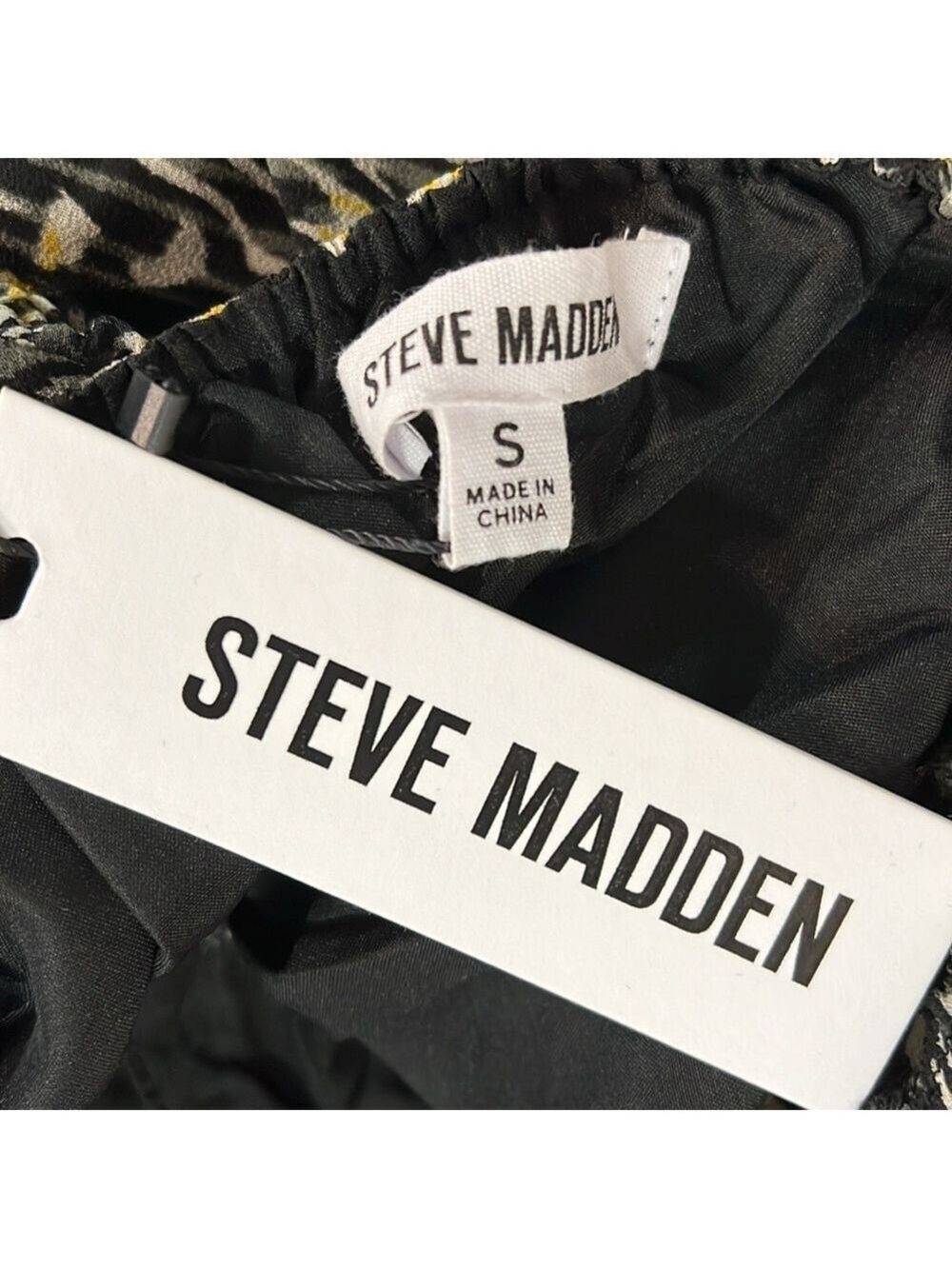 NWT $69 Steve Madden Print Top - Picture 7 of 8